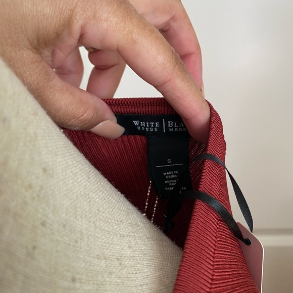 White House Black Market Top - Picture 4 of 4